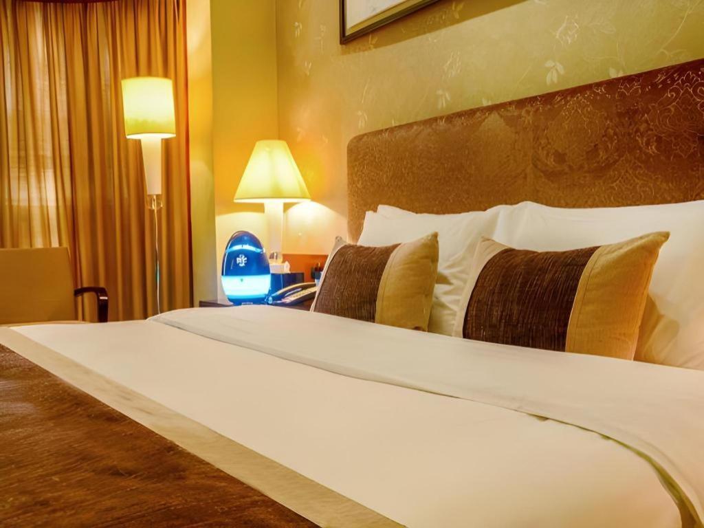 Eurasia International Hotel Dongguan  Exterior foto
