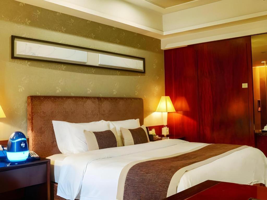 Eurasia International Hotel Dongguan  Exterior foto