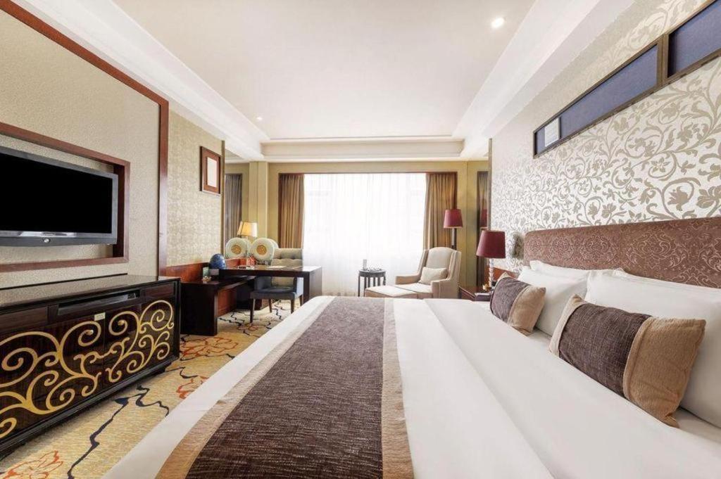 Eurasia International Hotel Dongguan  Exterior foto