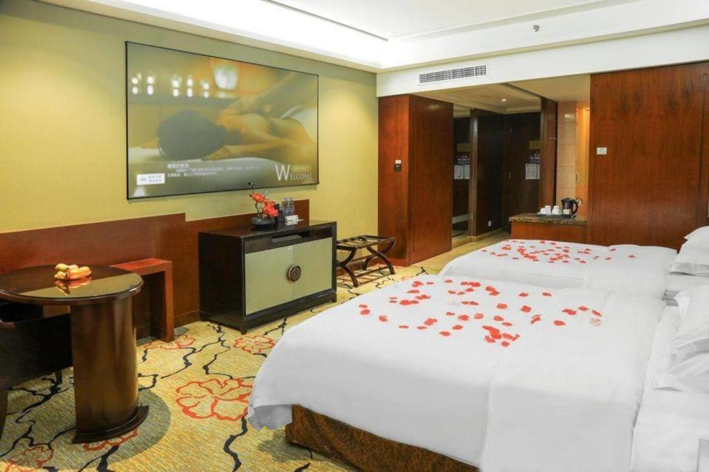 Eurasia International Hotel Dongguan  Exterior foto